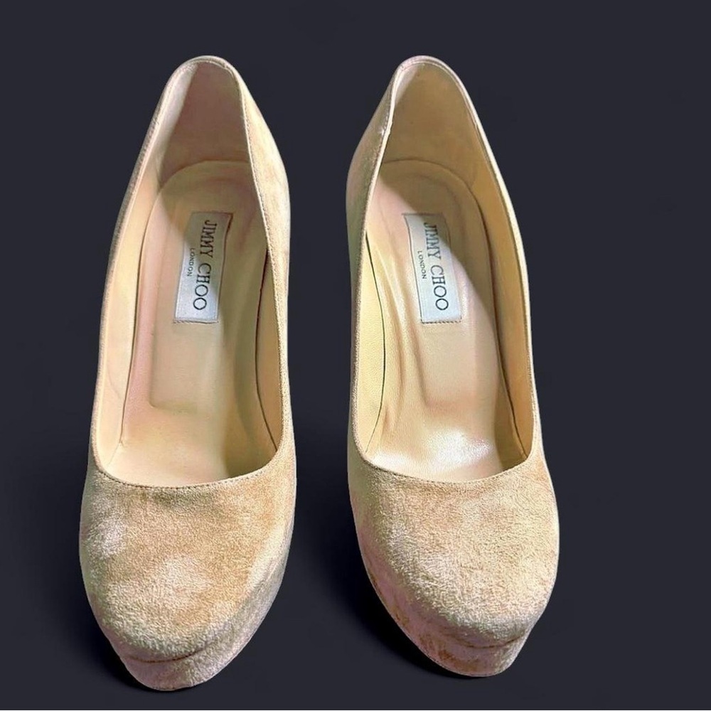 Jimmy Choo Beige Suede Heels. Size 38. In great used condition! Box included. - Picture 3 of 5